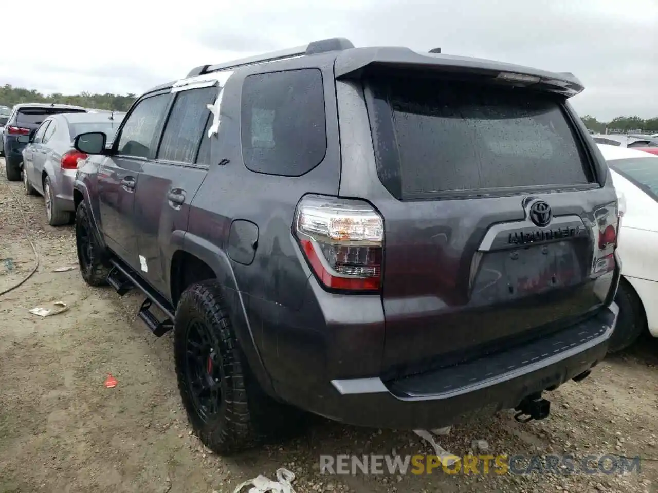 3 Photograph of a damaged car JTEFU5JR2N5271205 TOYOTA 4RUNNER 2022