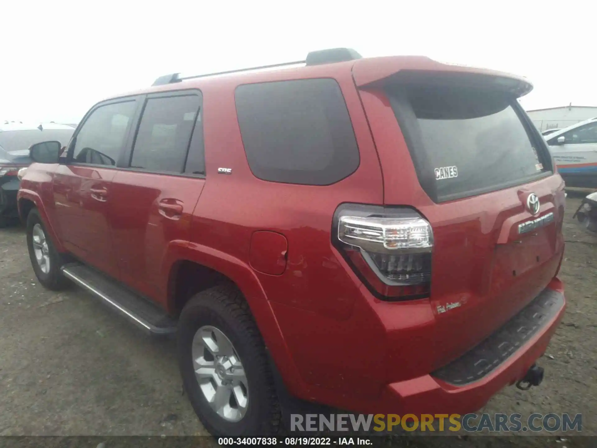 3 Photograph of a damaged car JTEFU5JR6N5252320 TOYOTA 4RUNNER 2022