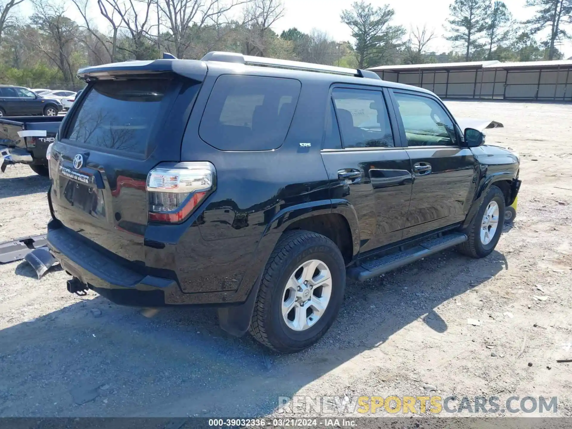 4 Photograph of a damaged car JTEFU5JR6N5267481 TOYOTA 4RUNNER 2022