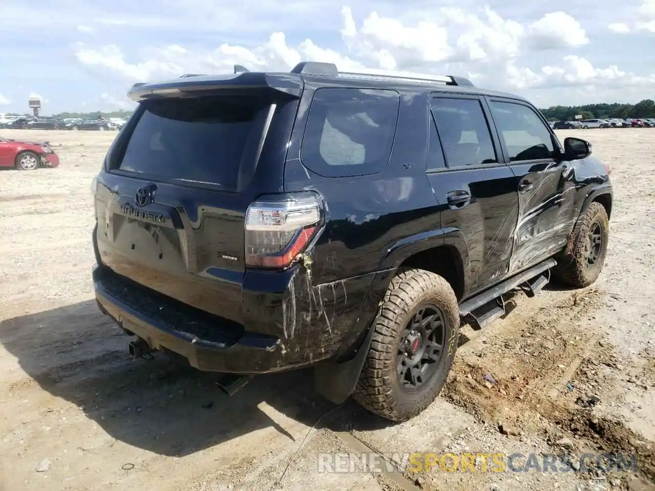 4 Photograph of a damaged car JTEFU5JR7N5252004 TOYOTA 4RUNNER 2022