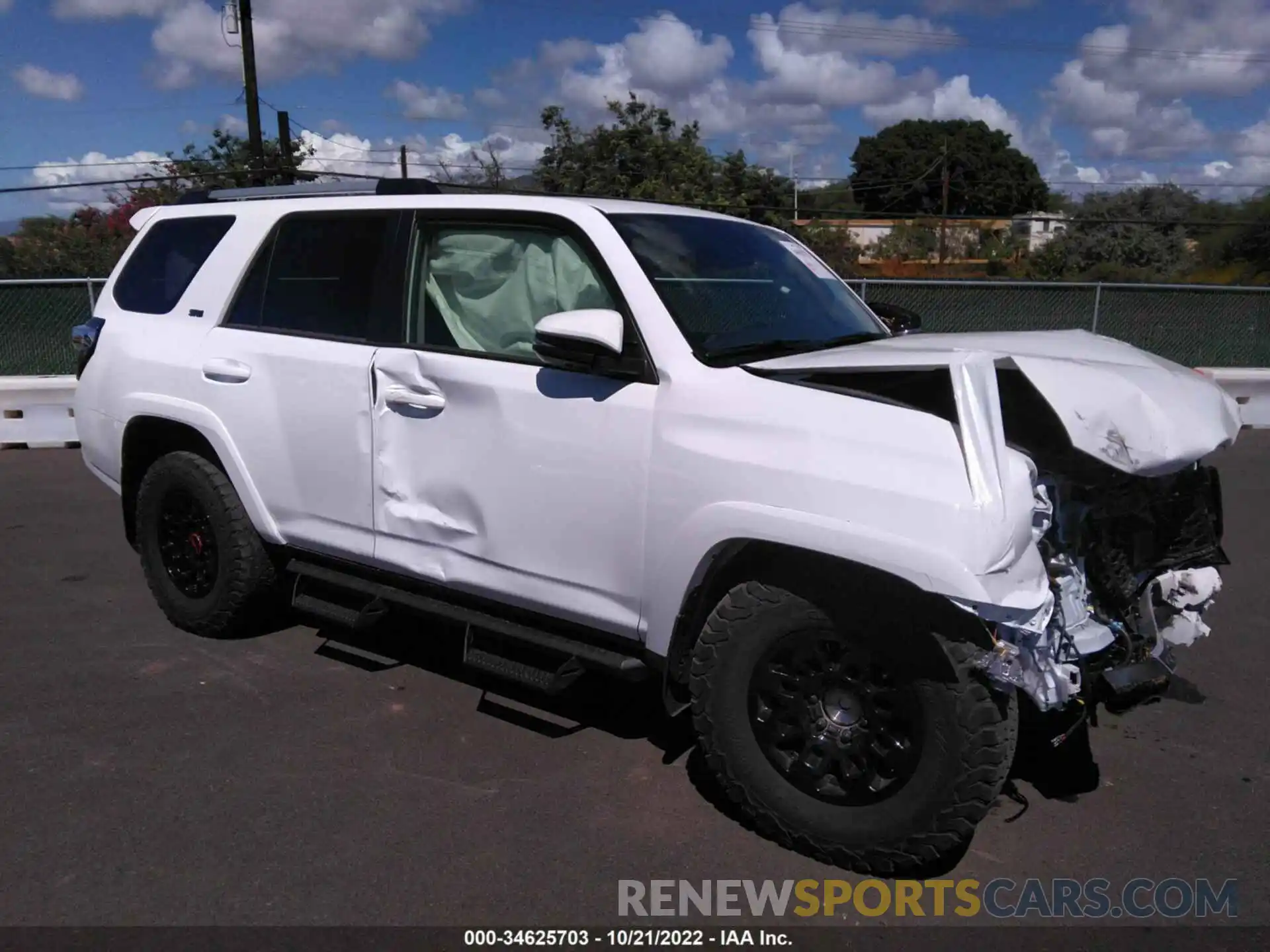 1 Photograph of a damaged car JTEFU5JR7N5277341 TOYOTA 4RUNNER 2022