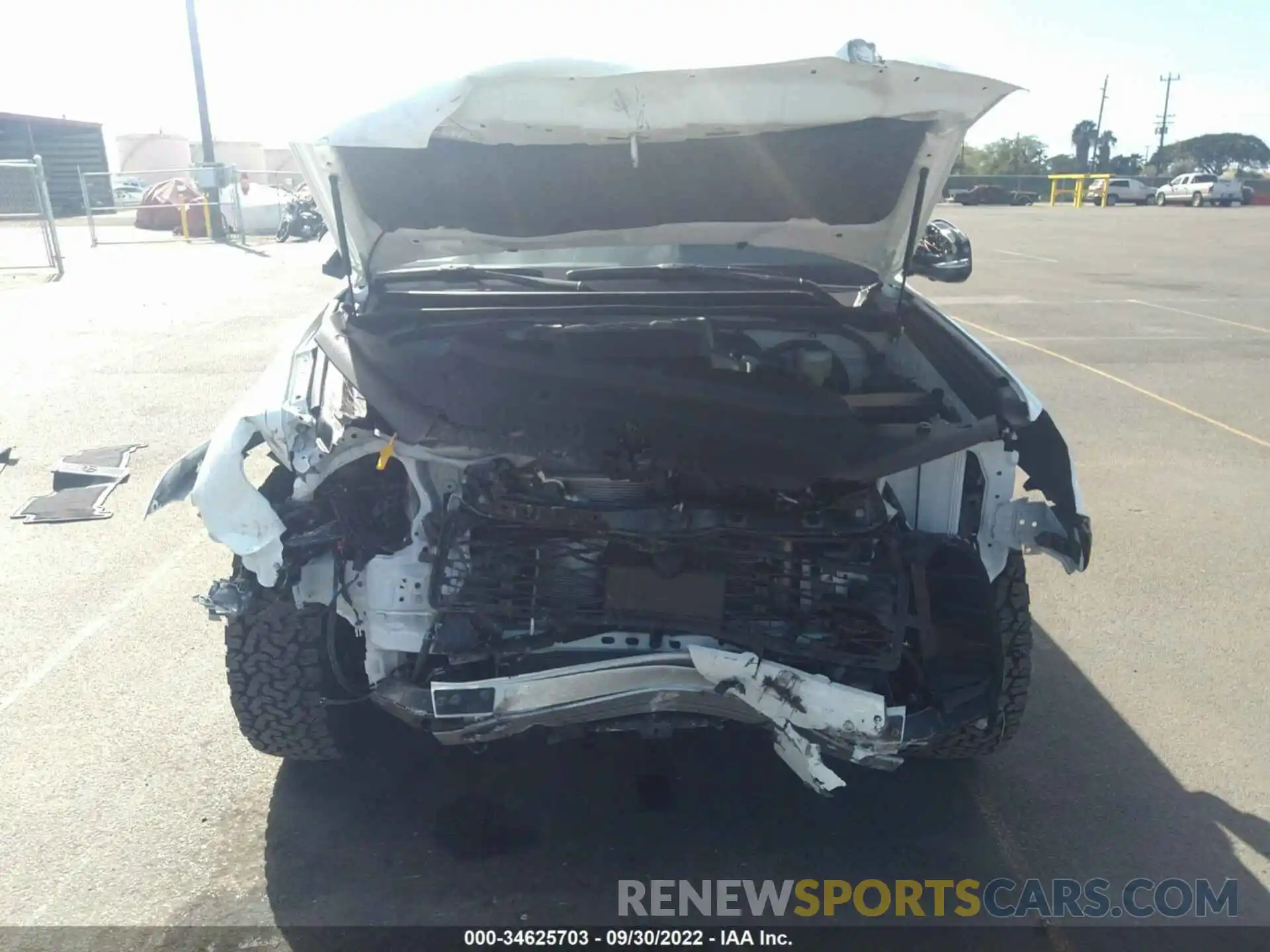 6 Photograph of a damaged car JTEFU5JR7N5277341 TOYOTA 4RUNNER 2022