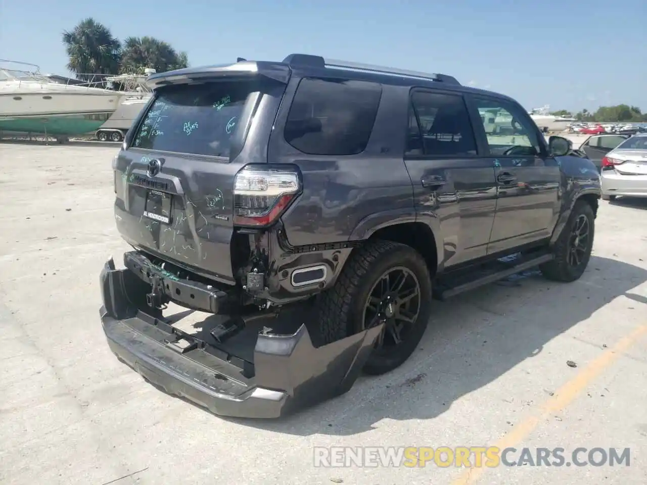 4 Photograph of a damaged car JTEFU5JR8N5253422 TOYOTA 4RUNNER 2022