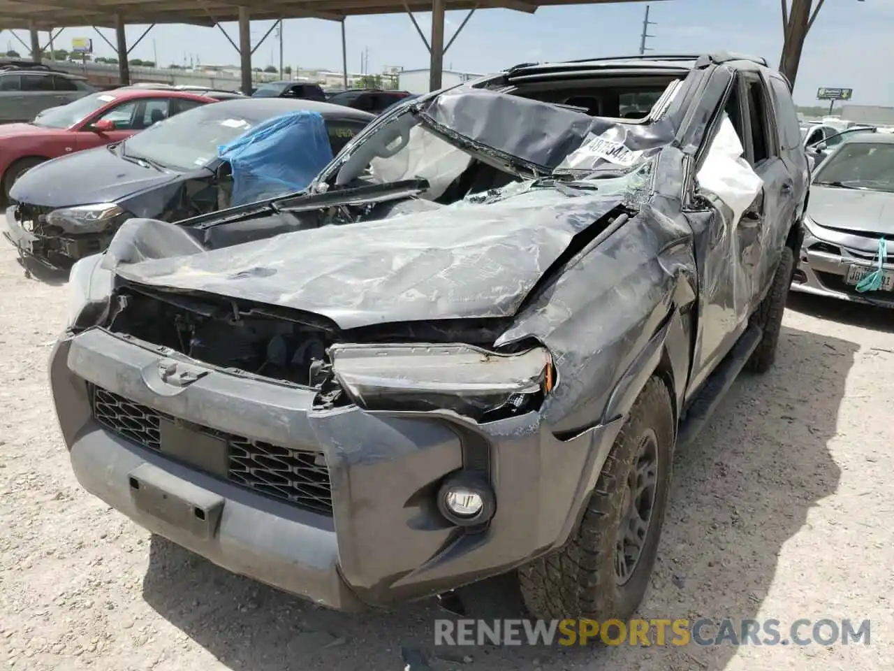 2 Photograph of a damaged car JTEFU5JR8N5254795 TOYOTA 4RUNNER 2022