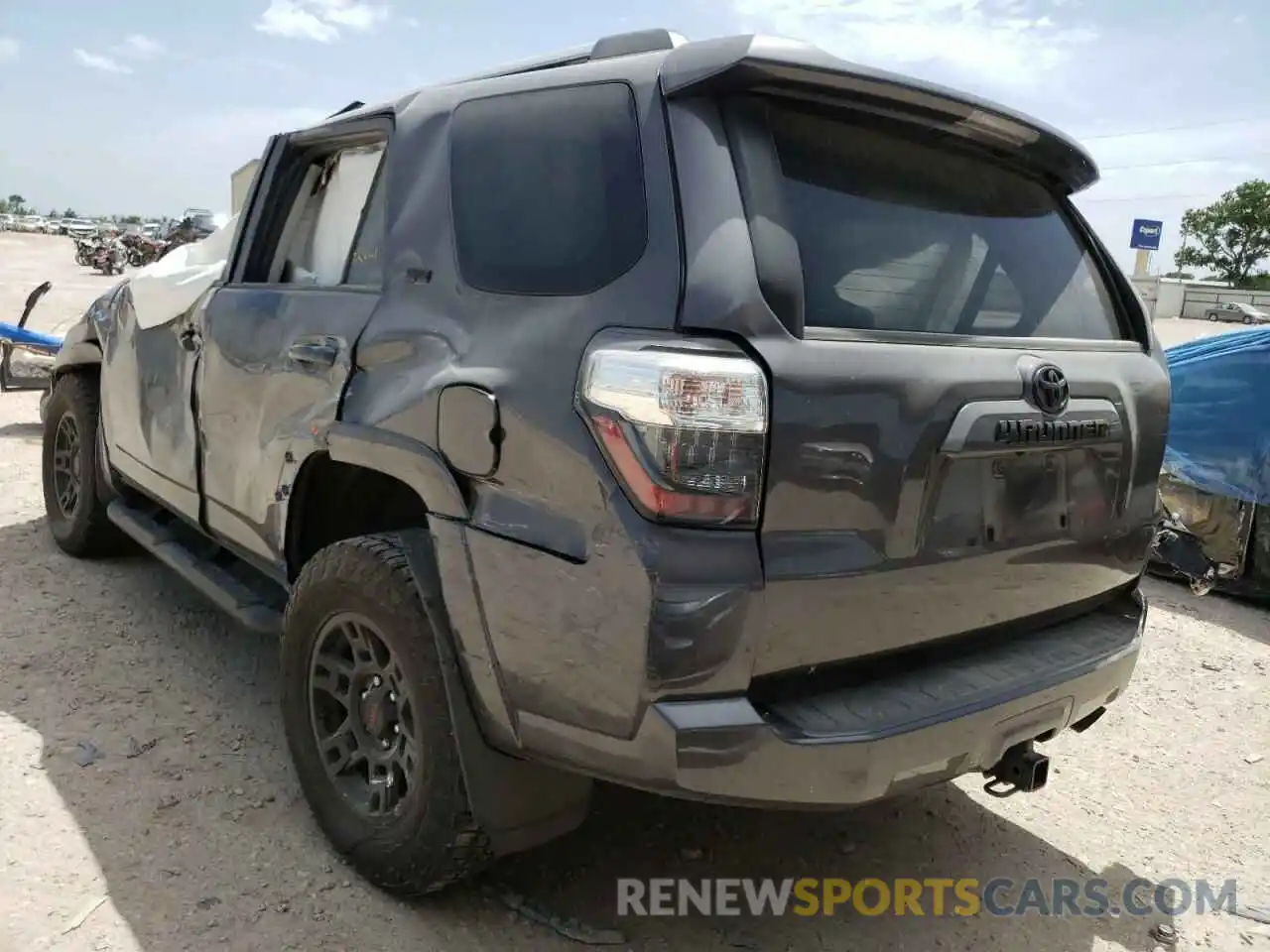 3 Photograph of a damaged car JTEFU5JR8N5254795 TOYOTA 4RUNNER 2022