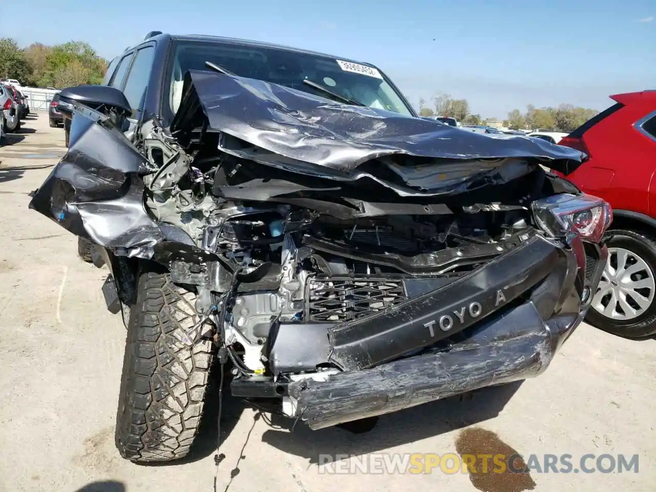 9 Photograph of a damaged car JTEFU5JR9N5259486 TOYOTA 4RUNNER 2022