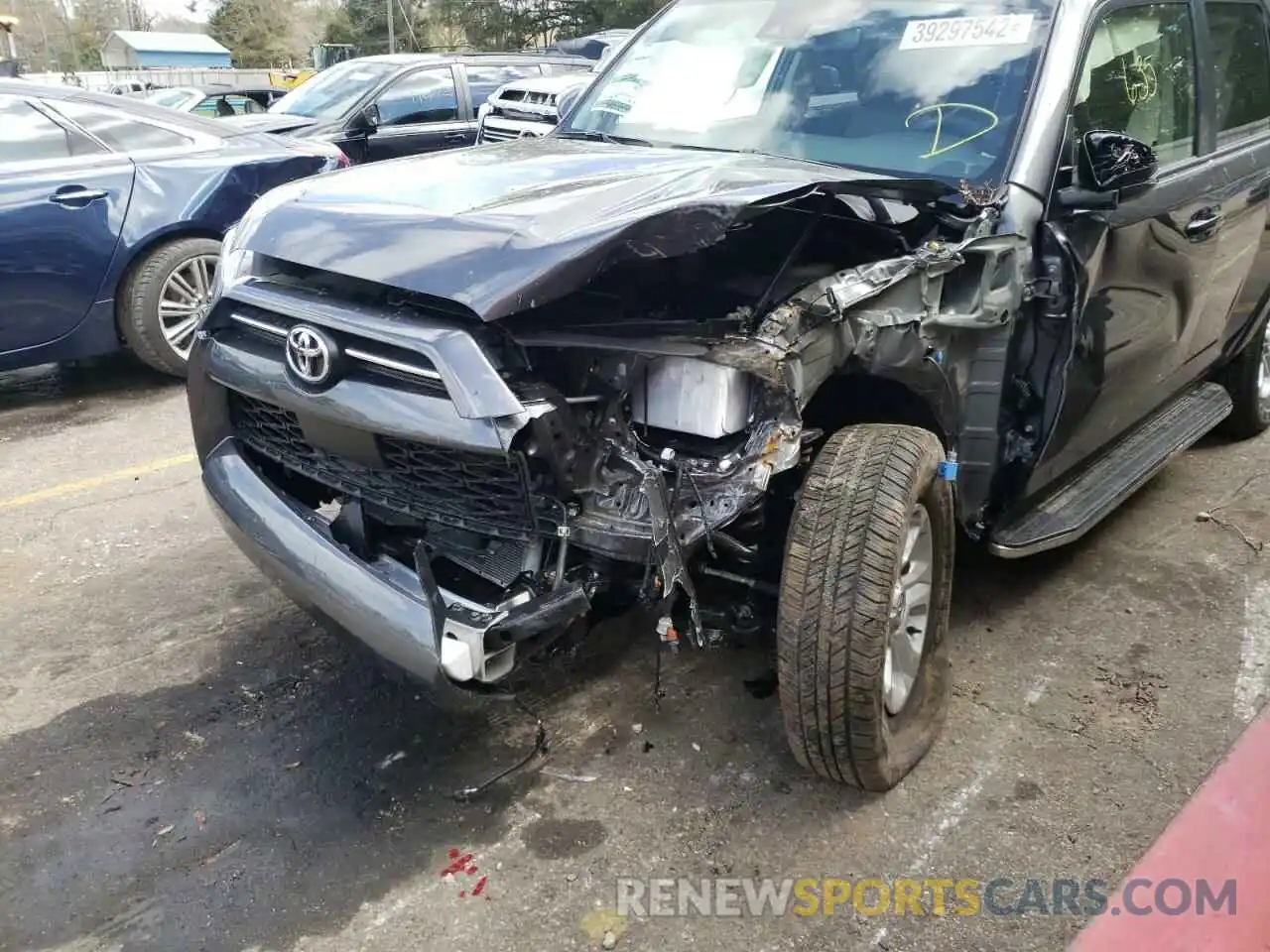 9 Photograph of a damaged car JTEFU5JRXN5261795 TOYOTA 4RUNNER 2022