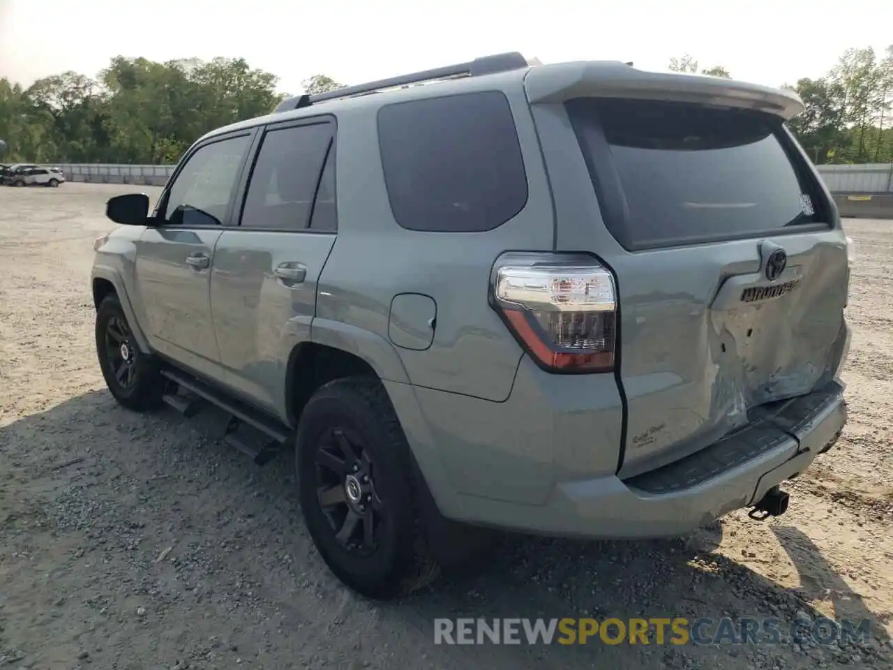 3 Photograph of a damaged car JTEGU5JR0N5260353 TOYOTA 4RUNNER 2022