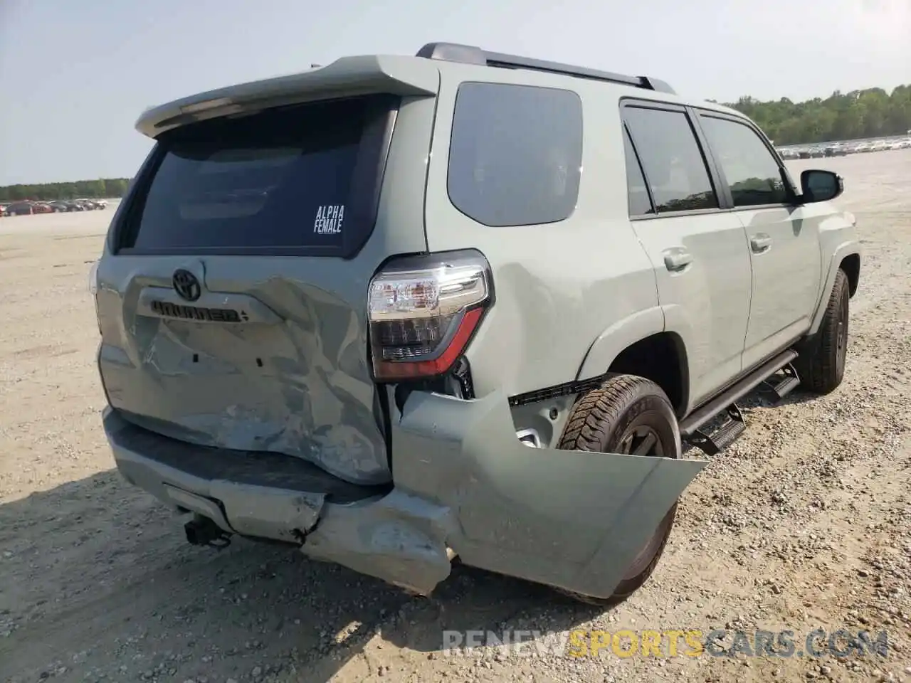 4 Photograph of a damaged car JTEGU5JR0N5260353 TOYOTA 4RUNNER 2022