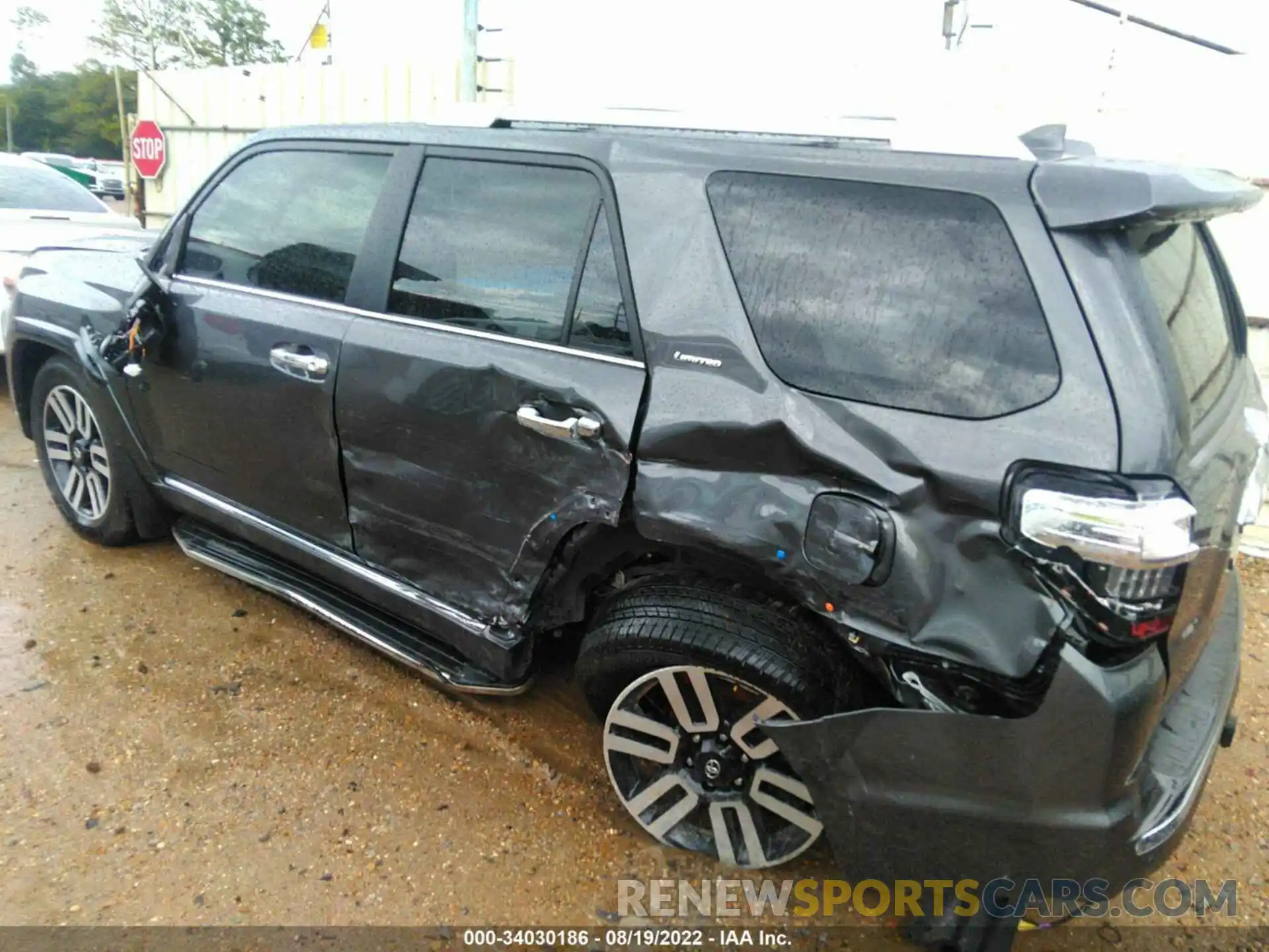 6 Photograph of a damaged car JTEKU5JR0N6002158 TOYOTA 4RUNNER 2022