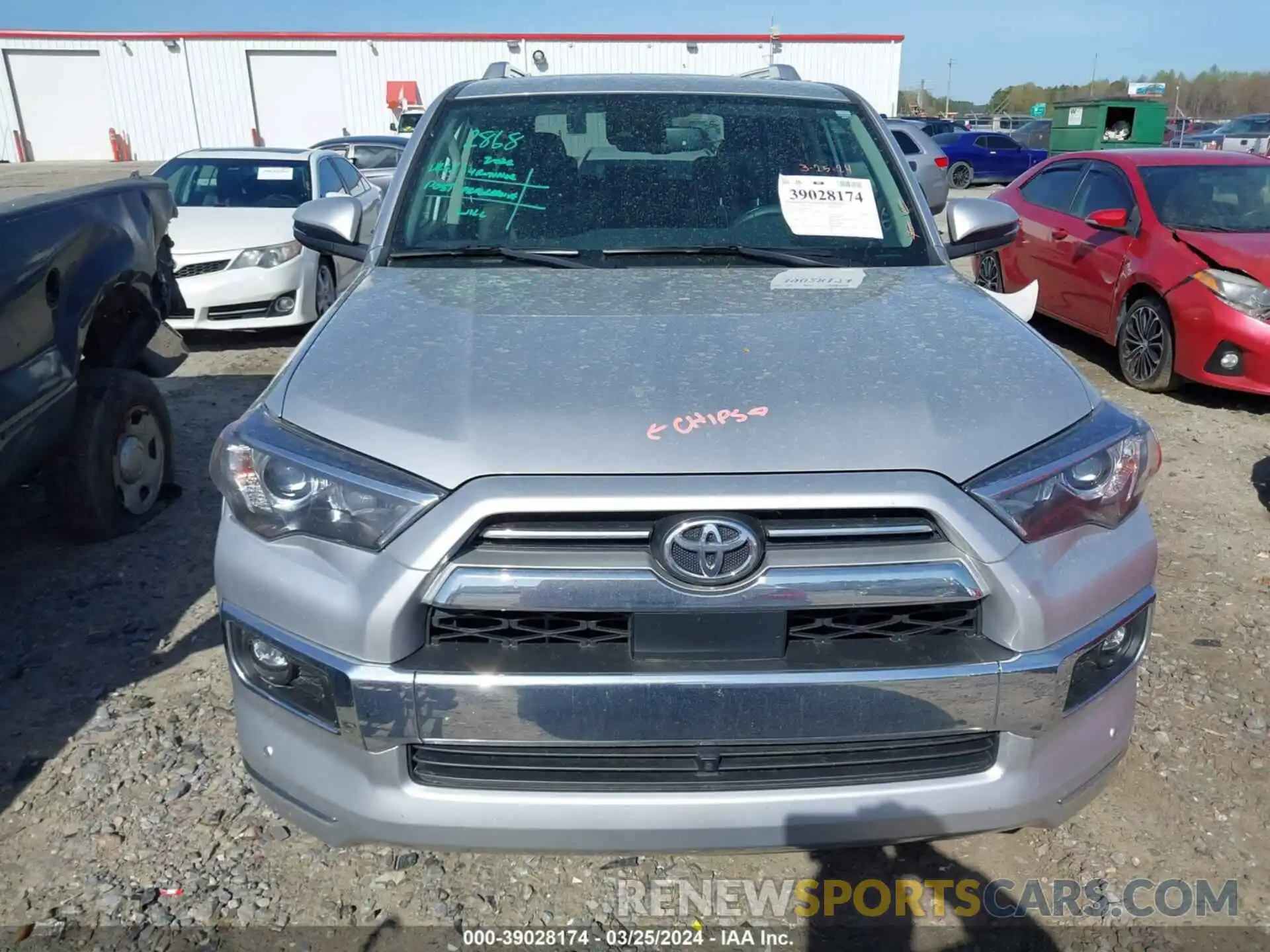 12 Photograph of a damaged car JTEKU5JR0N6037346 TOYOTA 4RUNNER 2022