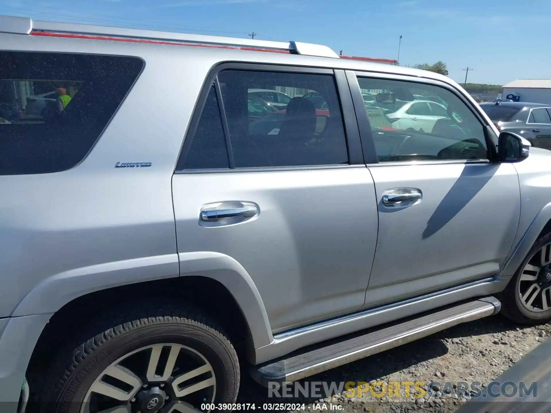 13 Photograph of a damaged car JTEKU5JR0N6037346 TOYOTA 4RUNNER 2022