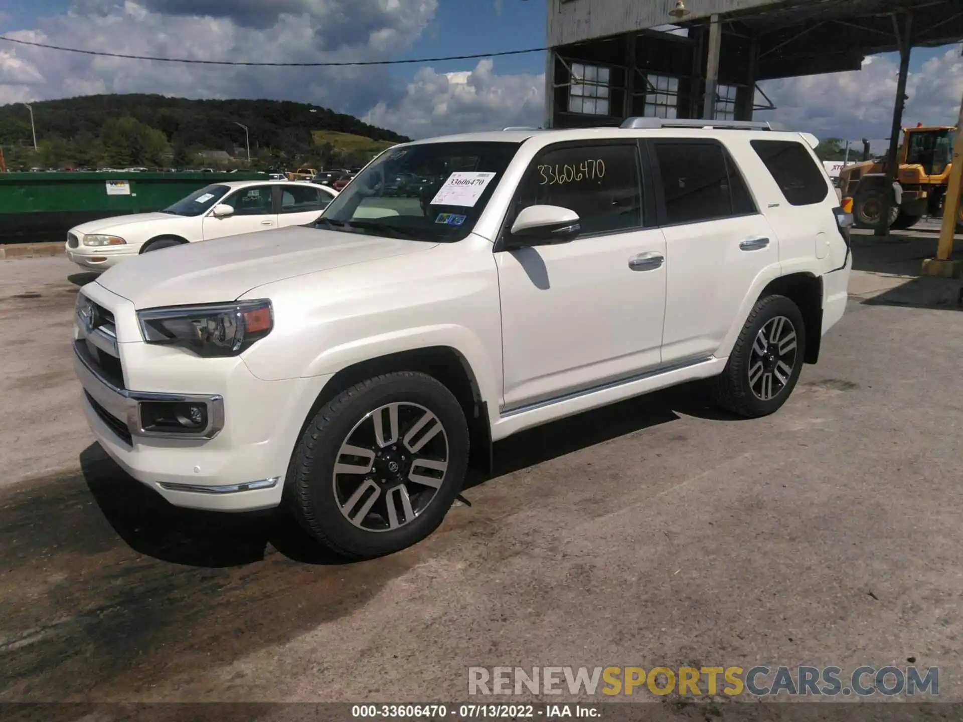 2 Photograph of a damaged car JTEKU5JR0N6048489 TOYOTA 4RUNNER 2022