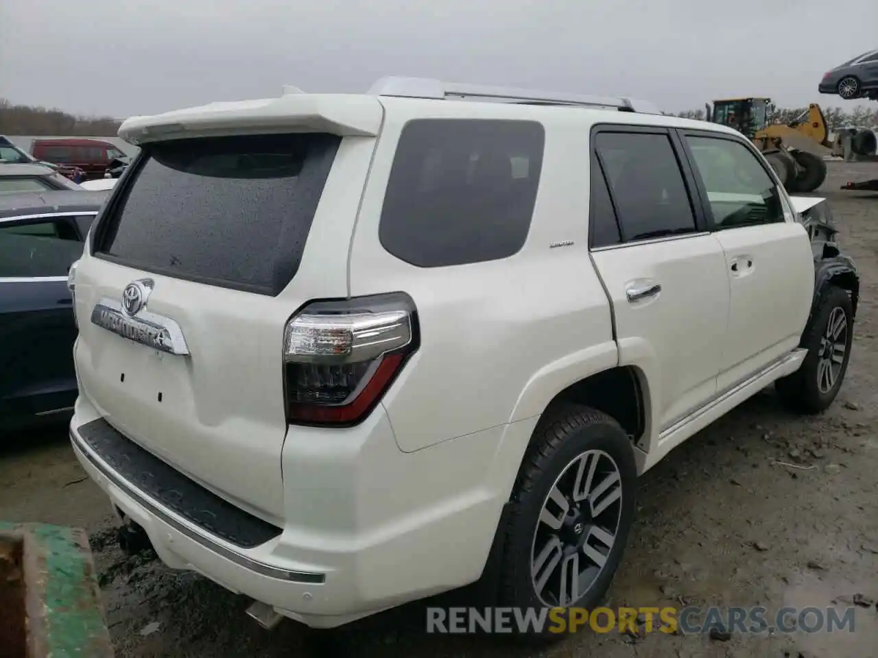 4 Photograph of a damaged car JTEKU5JR1N6000208 TOYOTA 4RUNNER 2022