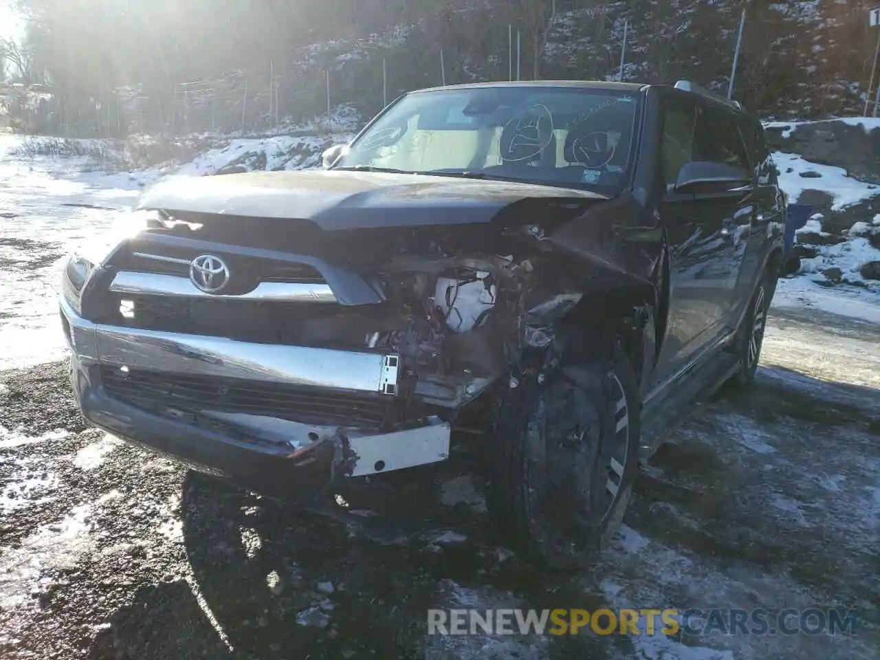 2 Photograph of a damaged car JTEKU5JR2N5976262 TOYOTA 4RUNNER 2022