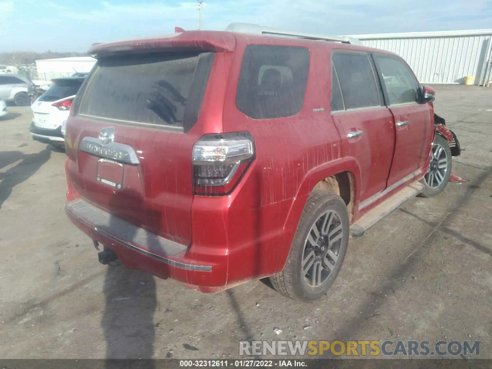 4 Photograph of a damaged car JTEKU5JR4N5975081 TOYOTA 4RUNNER 2022