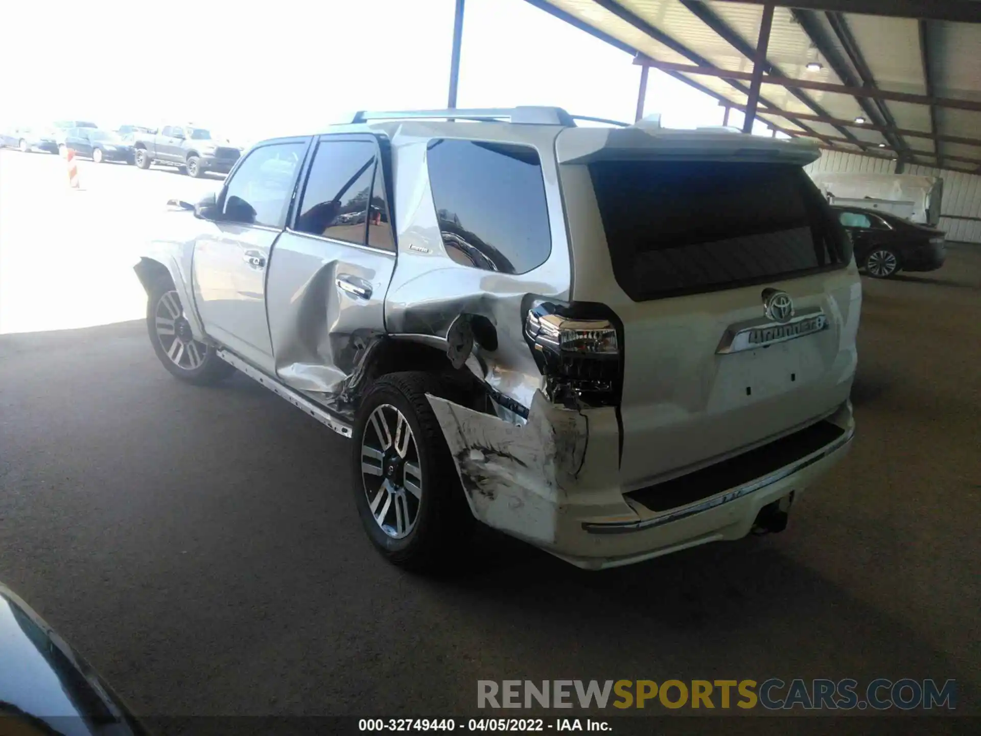 3 Photograph of a damaged car JTEKU5JR5N6002298 TOYOTA 4RUNNER 2022