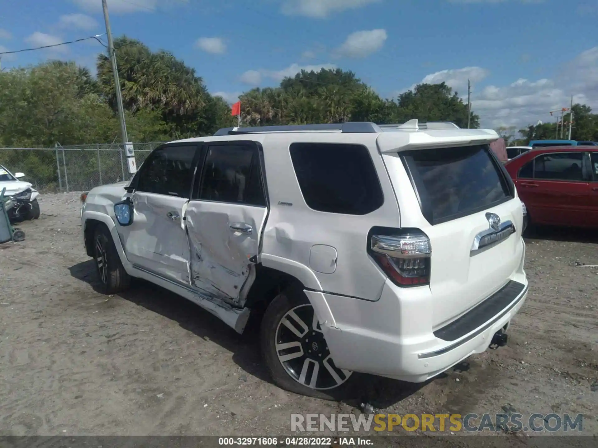 3 Photograph of a damaged car JTEKU5JR6N5987832 TOYOTA 4RUNNER 2022