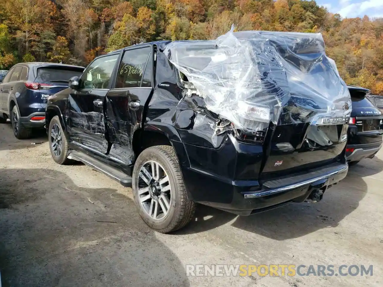 3 Photograph of a damaged car JTEKU5JR8N6037577 TOYOTA 4RUNNER 2022