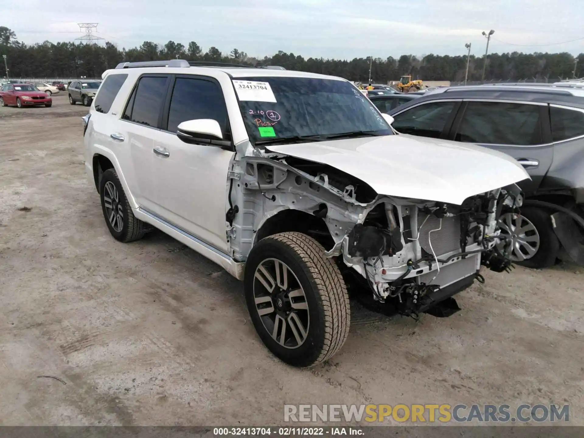 1 Photograph of a damaged car JTEKU5JR9N5992104 TOYOTA 4RUNNER 2022