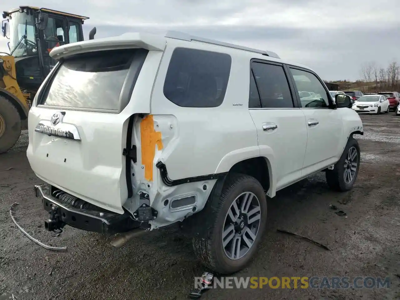 3 Photograph of a damaged car JTEKU5JRXN6081273 TOYOTA 4RUNNER 2022