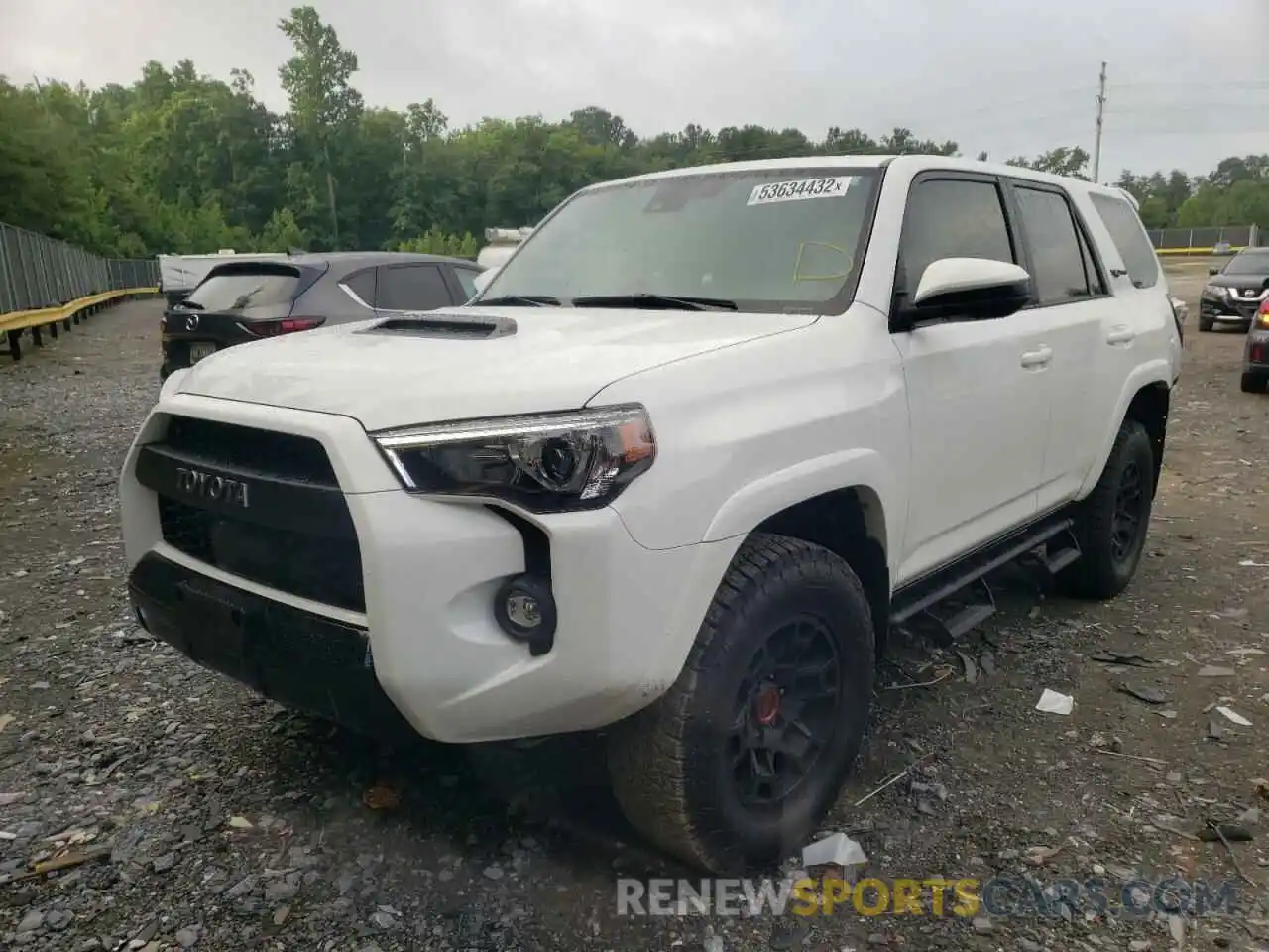 2 Photograph of a damaged car JTELU5JR2N5980882 TOYOTA 4RUNNER 2022