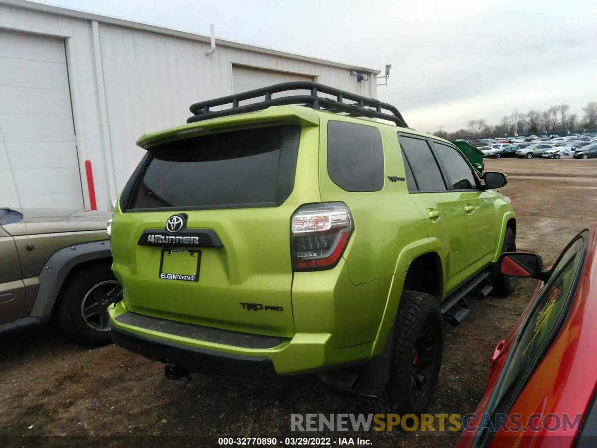 4 Photograph of a damaged car JTELU5JR4N5994069 TOYOTA 4RUNNER 2022