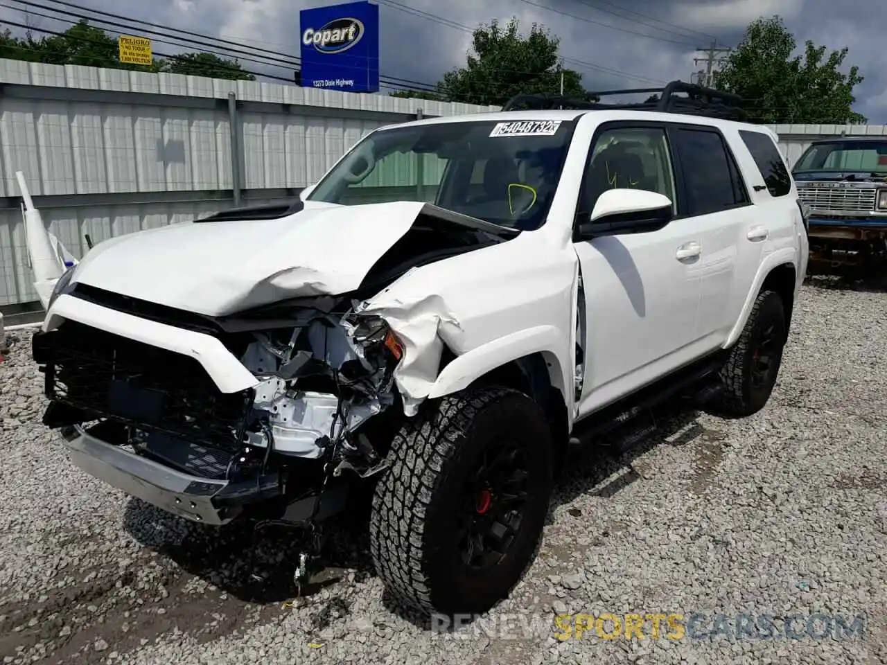 2 Photograph of a damaged car JTELU5JR5N6062098 TOYOTA 4RUNNER 2022