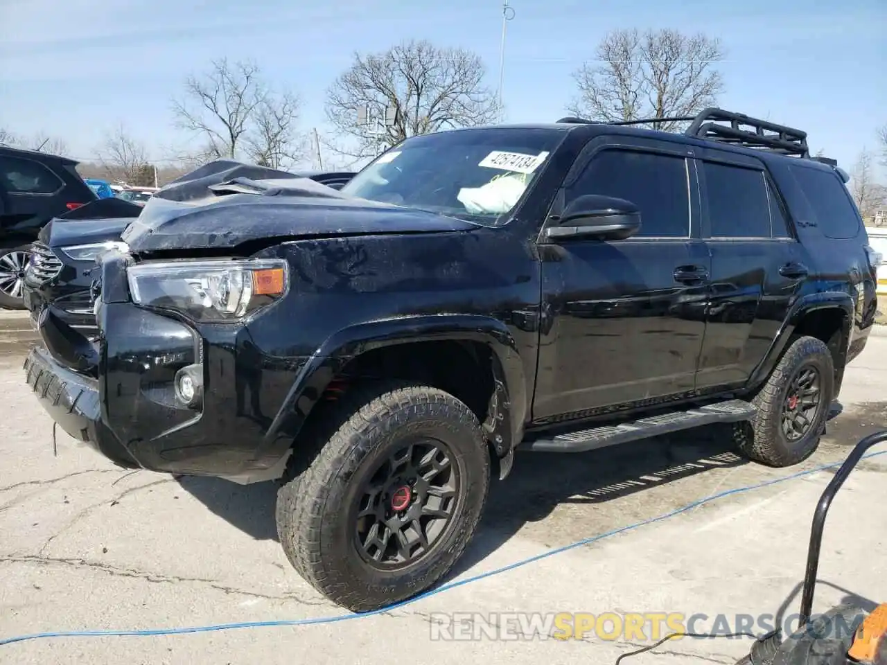 1 Photograph of a damaged car JTELU5JR7N6079081 TOYOTA 4RUNNER 2022