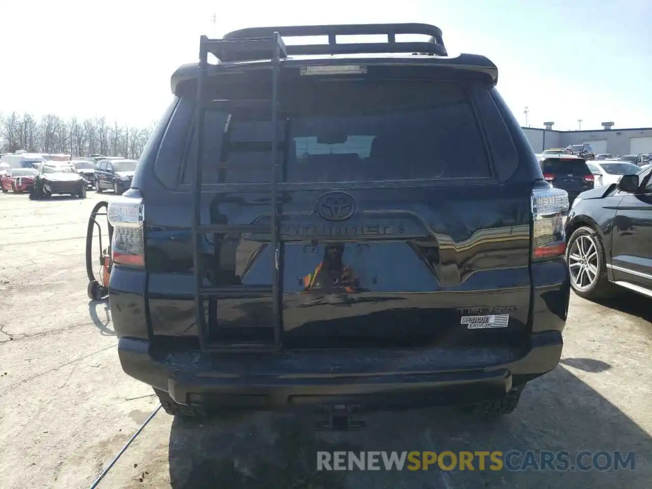 6 Photograph of a damaged car JTELU5JR7N6079081 TOYOTA 4RUNNER 2022