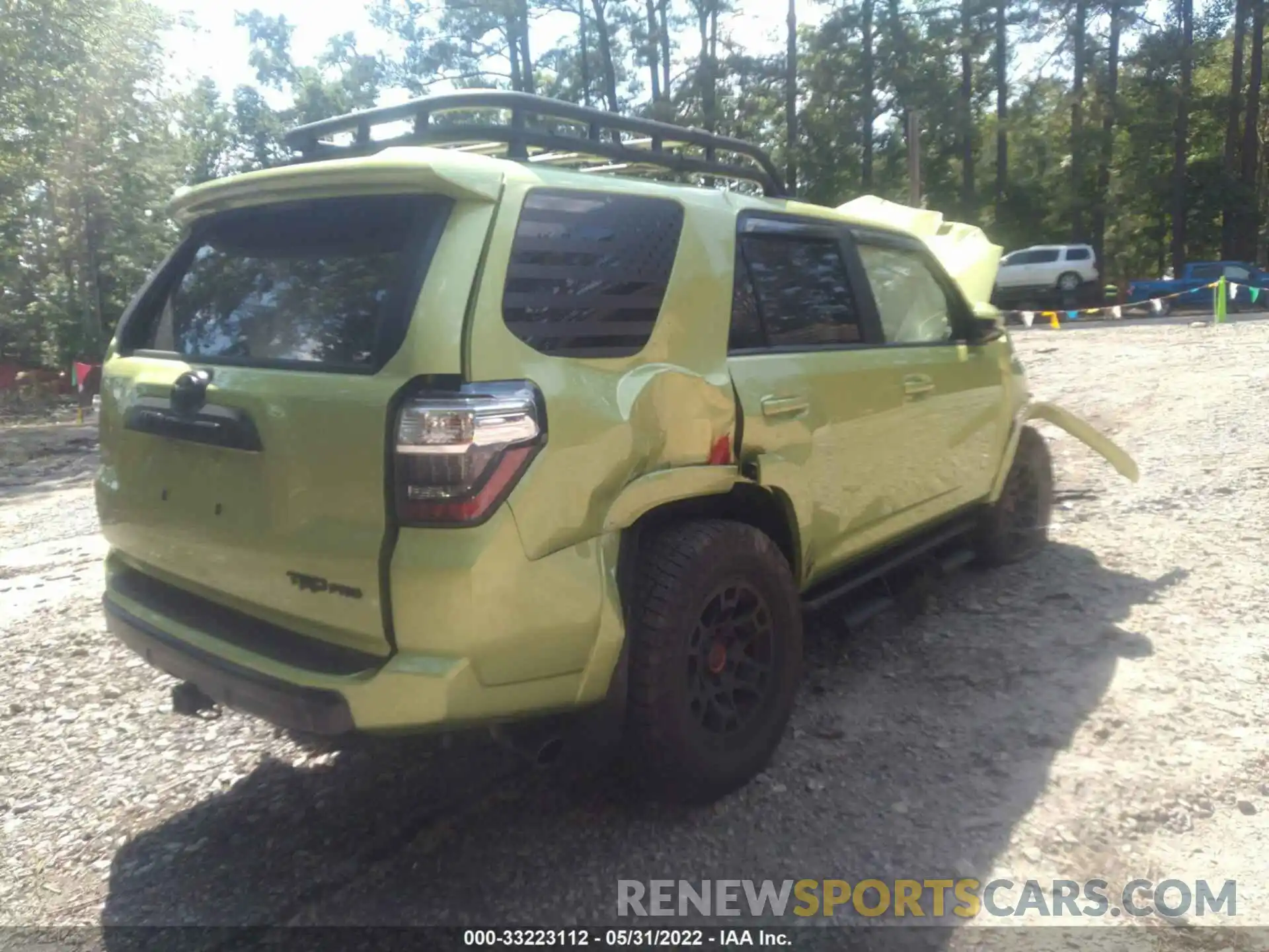 4 Photograph of a damaged car JTELU5JR8N6018712 TOYOTA 4RUNNER 2022