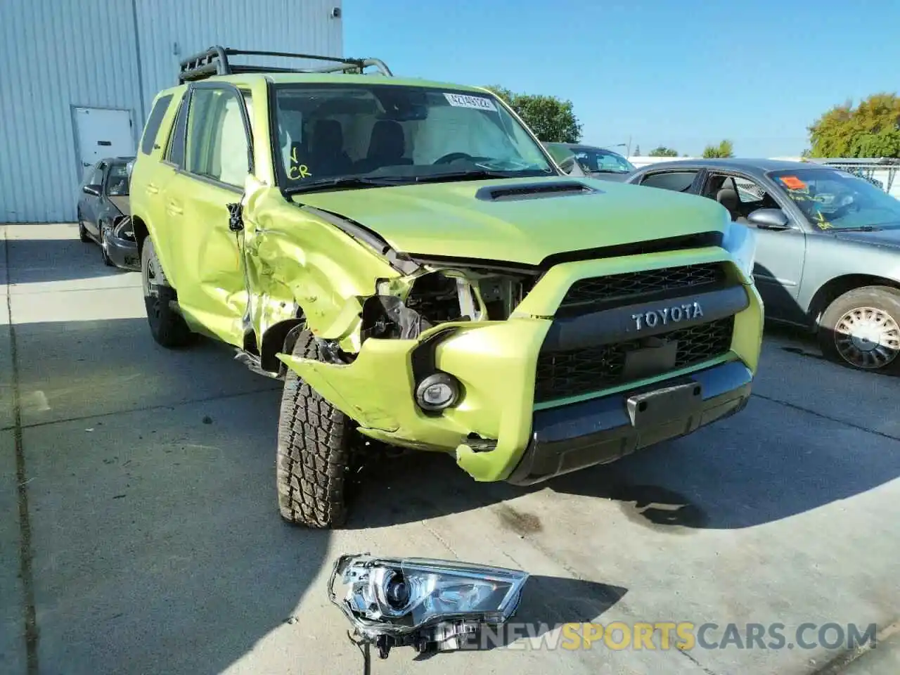 1 Photograph of a damaged car JTELU5JR8N6030360 TOYOTA 4RUNNER 2022