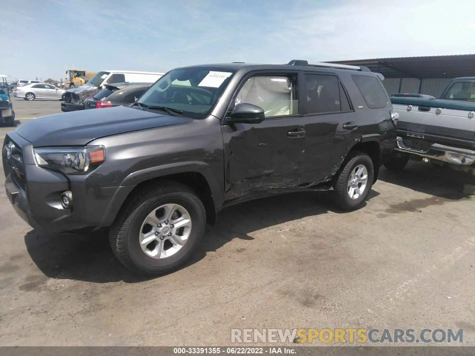 2 Photograph of a damaged car JTEMU5JR0N5975622 TOYOTA 4RUNNER 2022