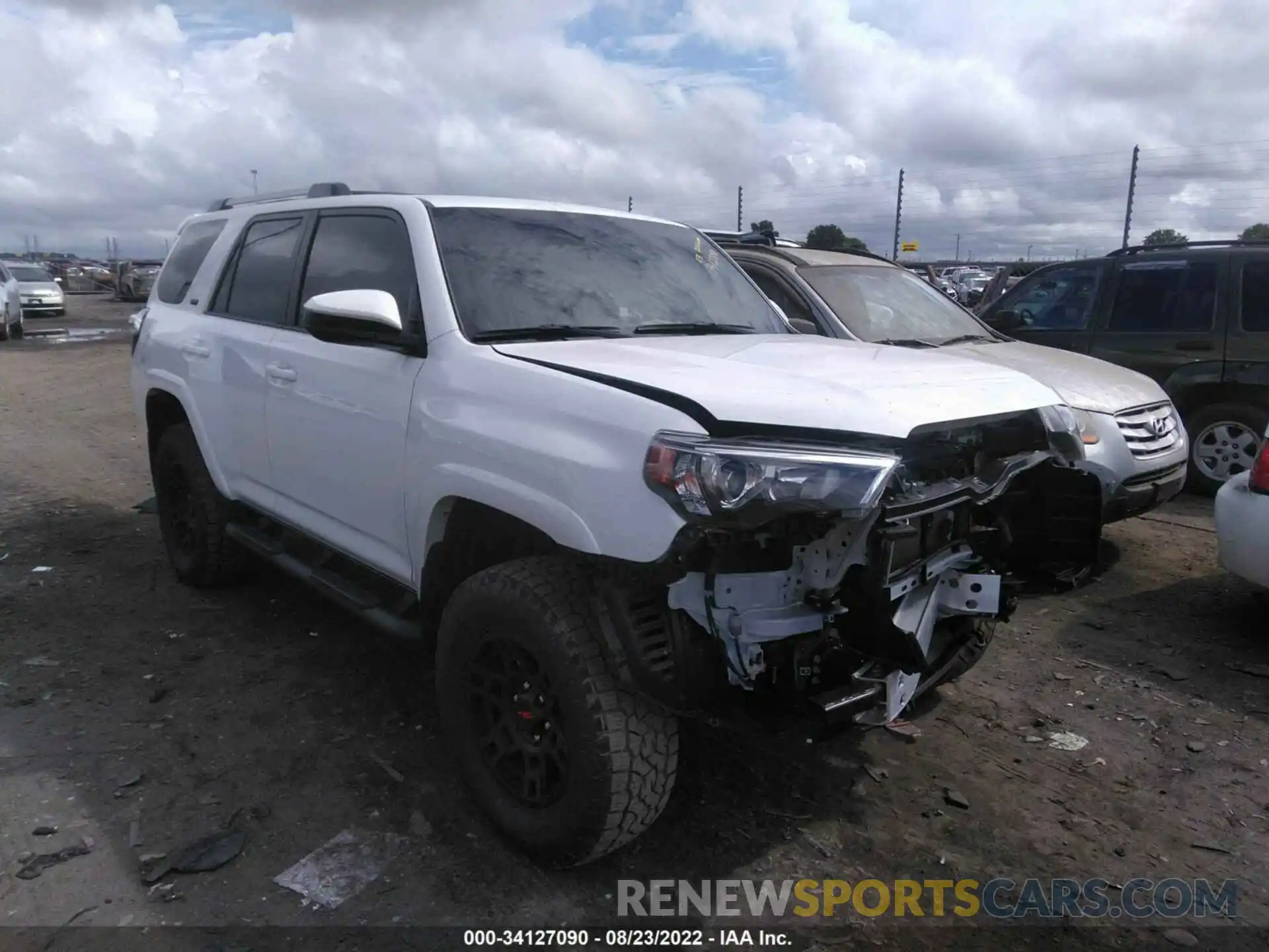 1 Photograph of a damaged car JTEMU5JR0N6035511 TOYOTA 4RUNNER 2022