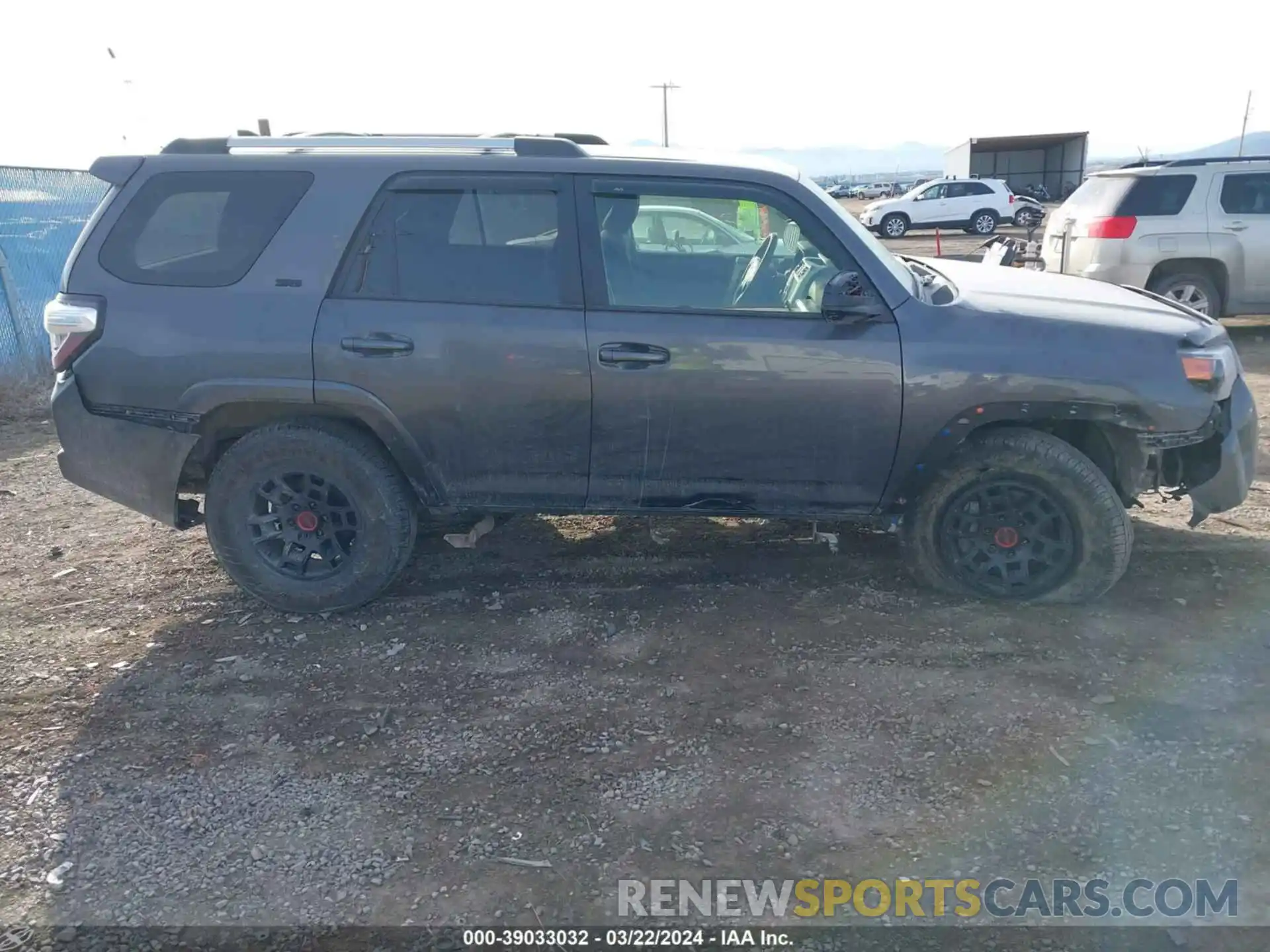 14 Photograph of a damaged car JTEMU5JR0N6077712 TOYOTA 4RUNNER 2022