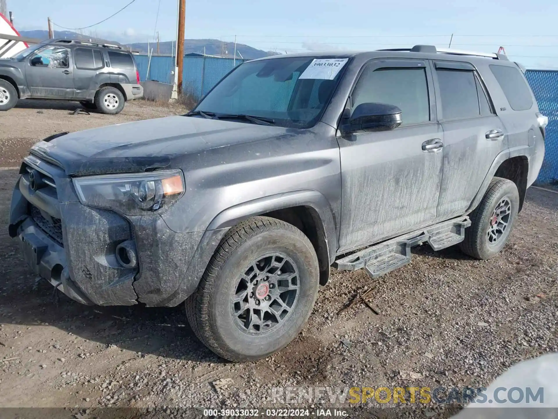 2 Фотография поврежденного автомобиля JTEMU5JR0N6077712 TOYOTA 4RUNNER 2022