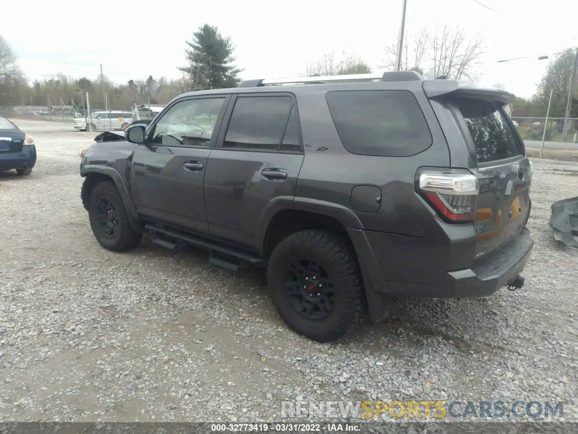 3 Photograph of a damaged car JTEMU5JR2N5987433 TOYOTA 4RUNNER 2022