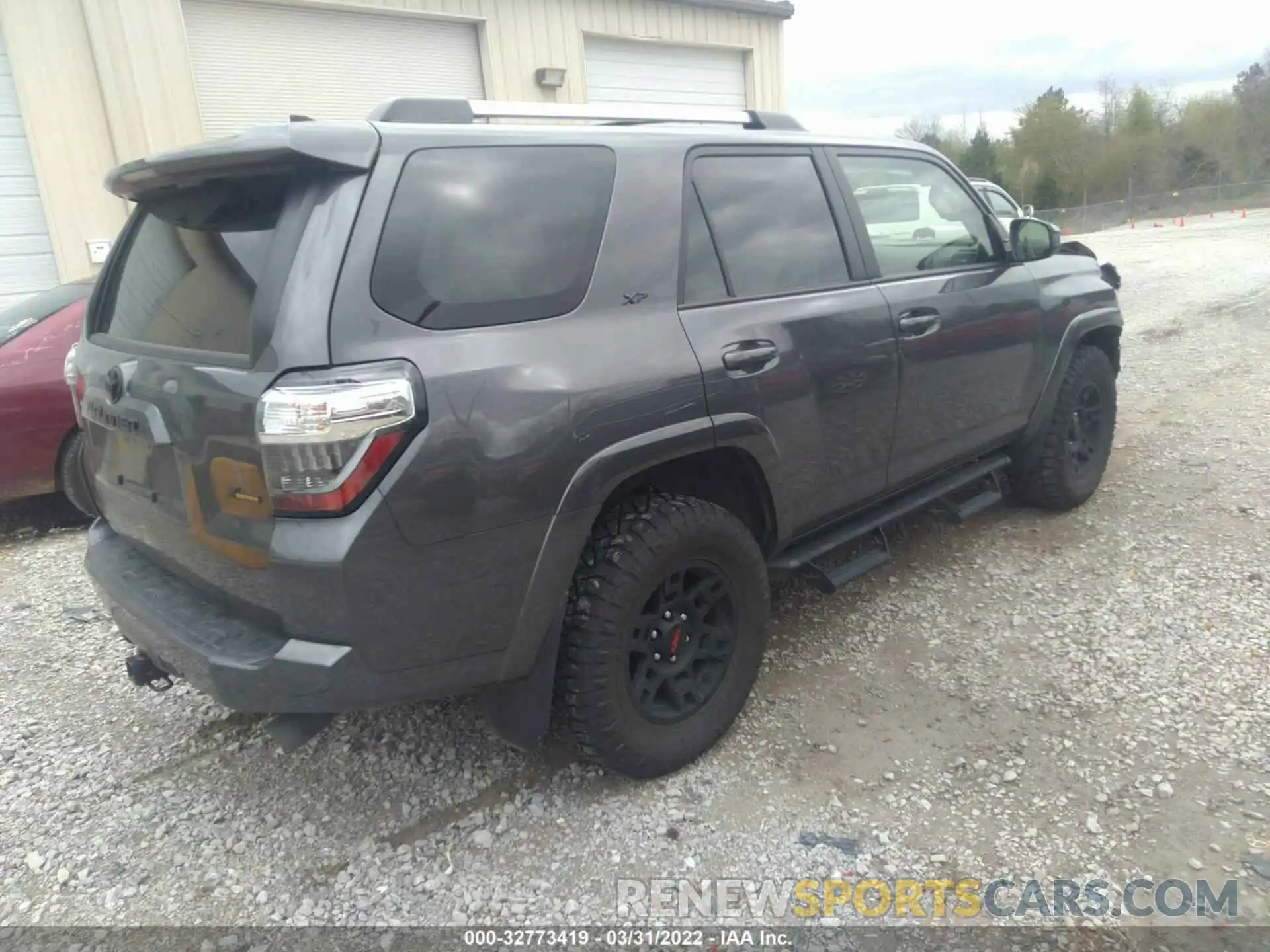 4 Фотография поврежденного автомобиля JTEMU5JR2N5987433 TOYOTA 4RUNNER 2022