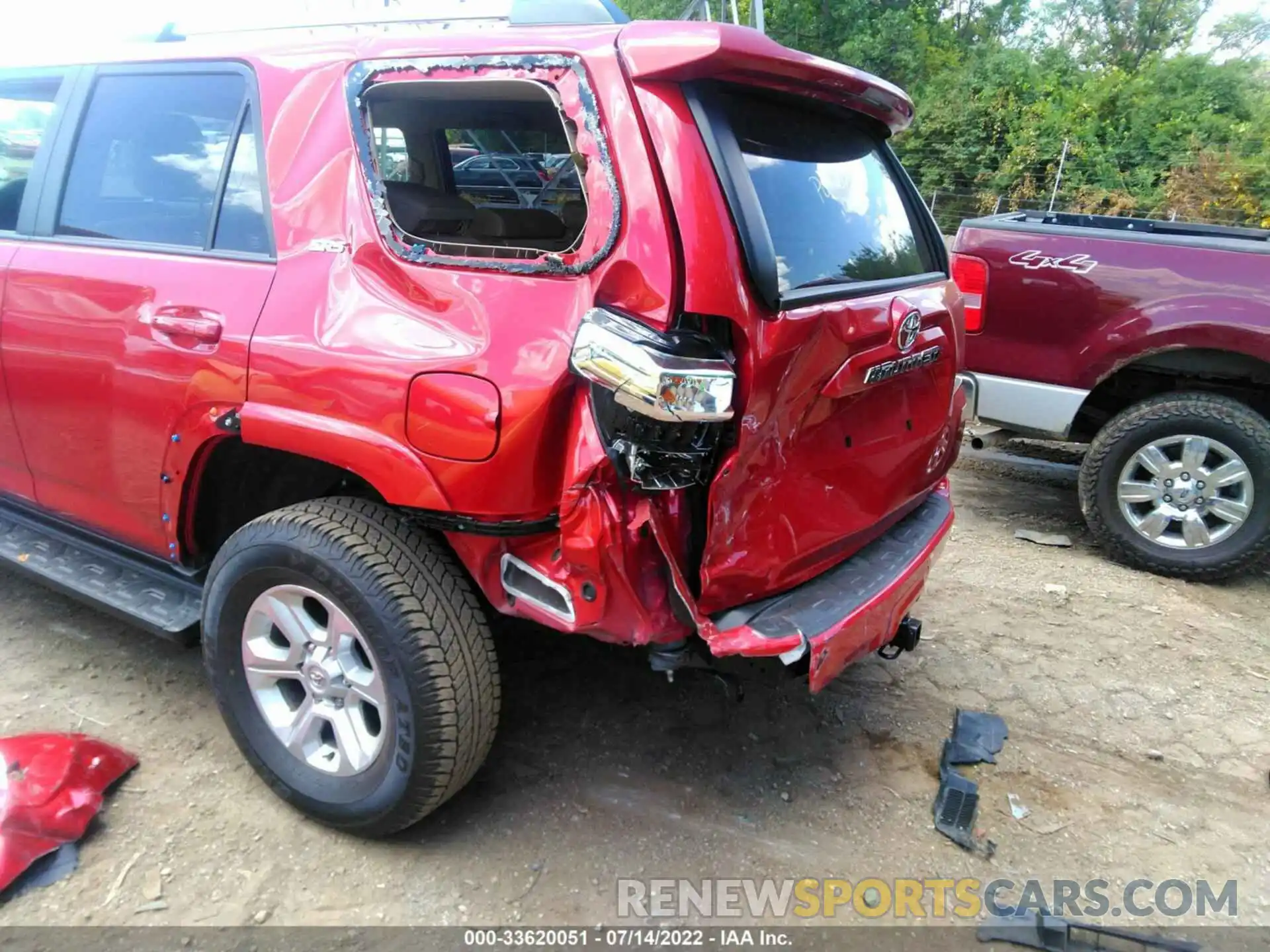 6 Photograph of a damaged car JTEMU5JR2N6019312 TOYOTA 4RUNNER 2022