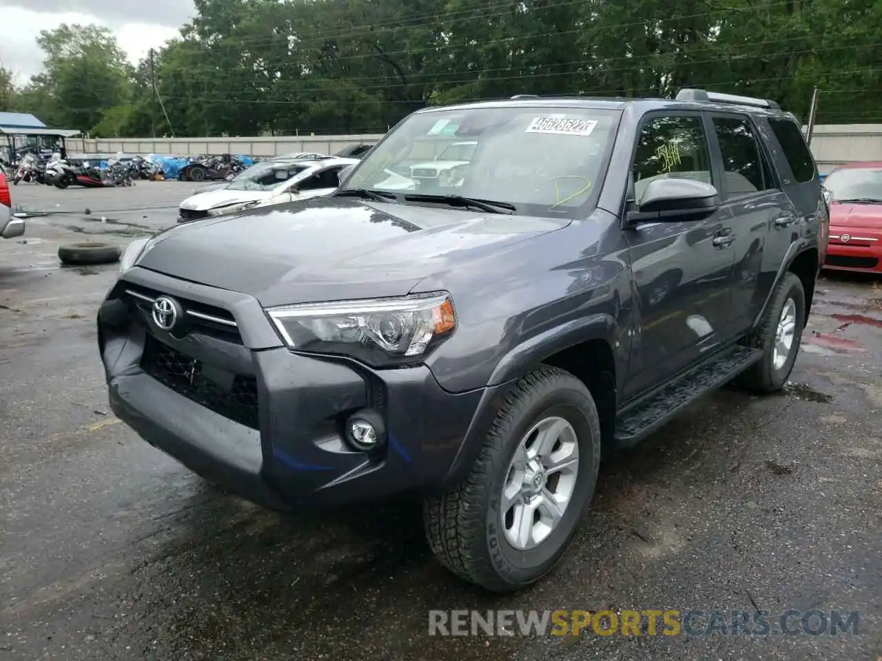 2 Photograph of a damaged car JTEMU5JR3N6016919 TOYOTA 4RUNNER 2022