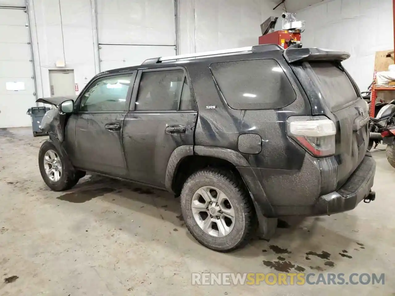 2 Photograph of a damaged car JTEMU5JR3N6071080 TOYOTA 4RUNNER 2022