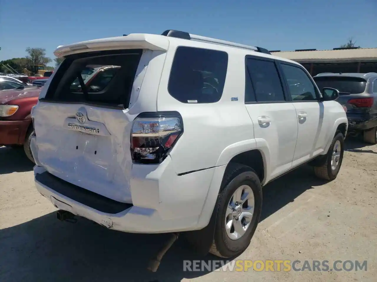 4 Photograph of a damaged car JTEMU5JR4N5980287 TOYOTA 4RUNNER 2022