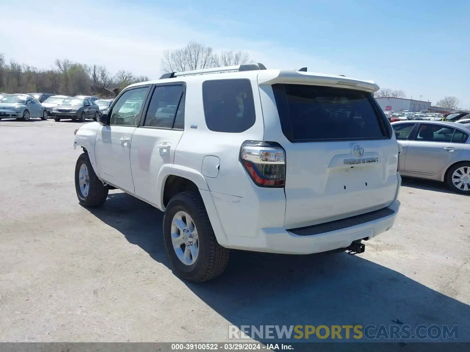 3 Photograph of a damaged car JTEMU5JR4N6061626 TOYOTA 4RUNNER 2022