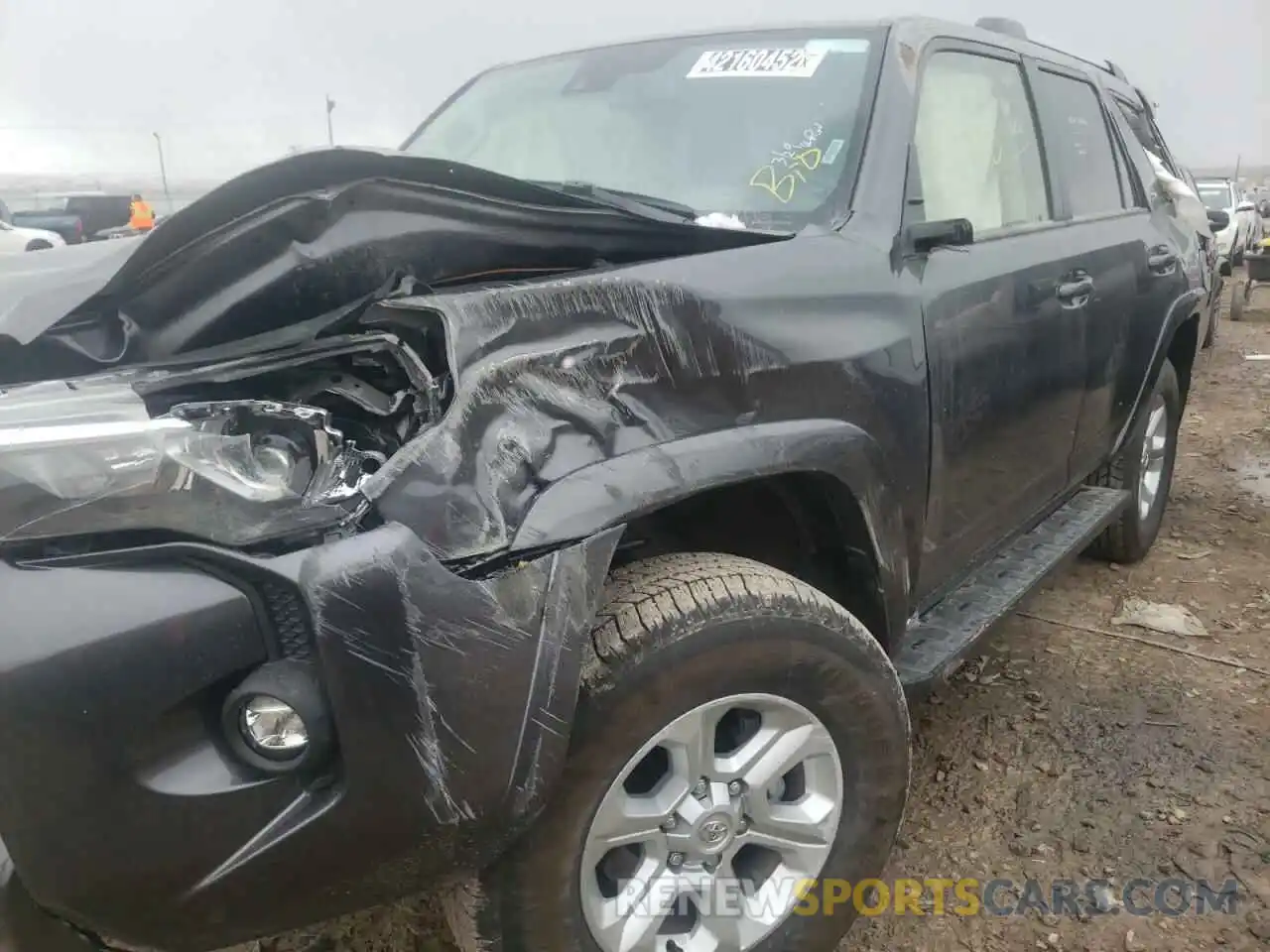 9 Photograph of a damaged car JTEMU5JR6N6001640 TOYOTA 4RUNNER 2022