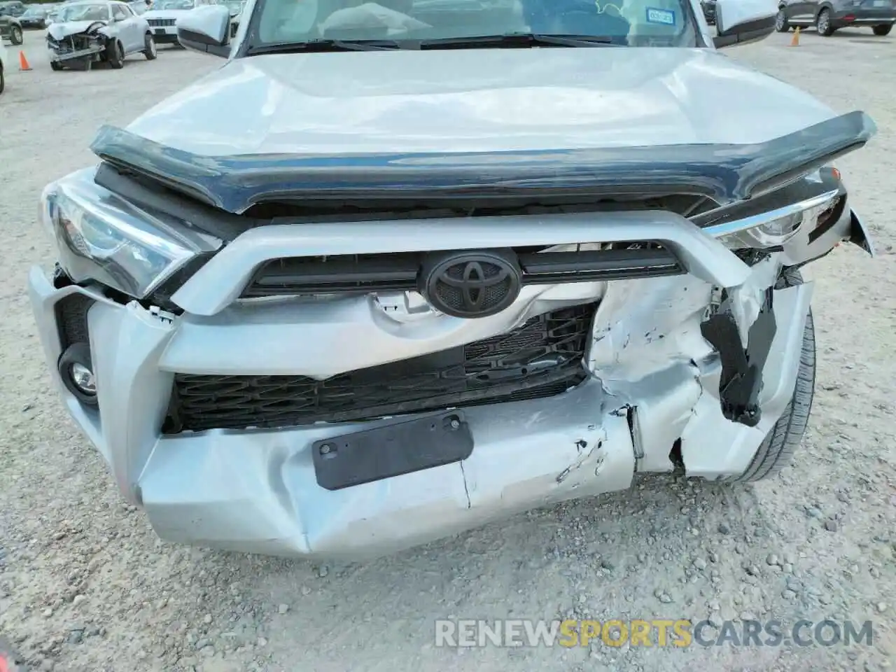 9 Photograph of a damaged car JTEMU5JR6N6017093 TOYOTA 4RUNNER 2022