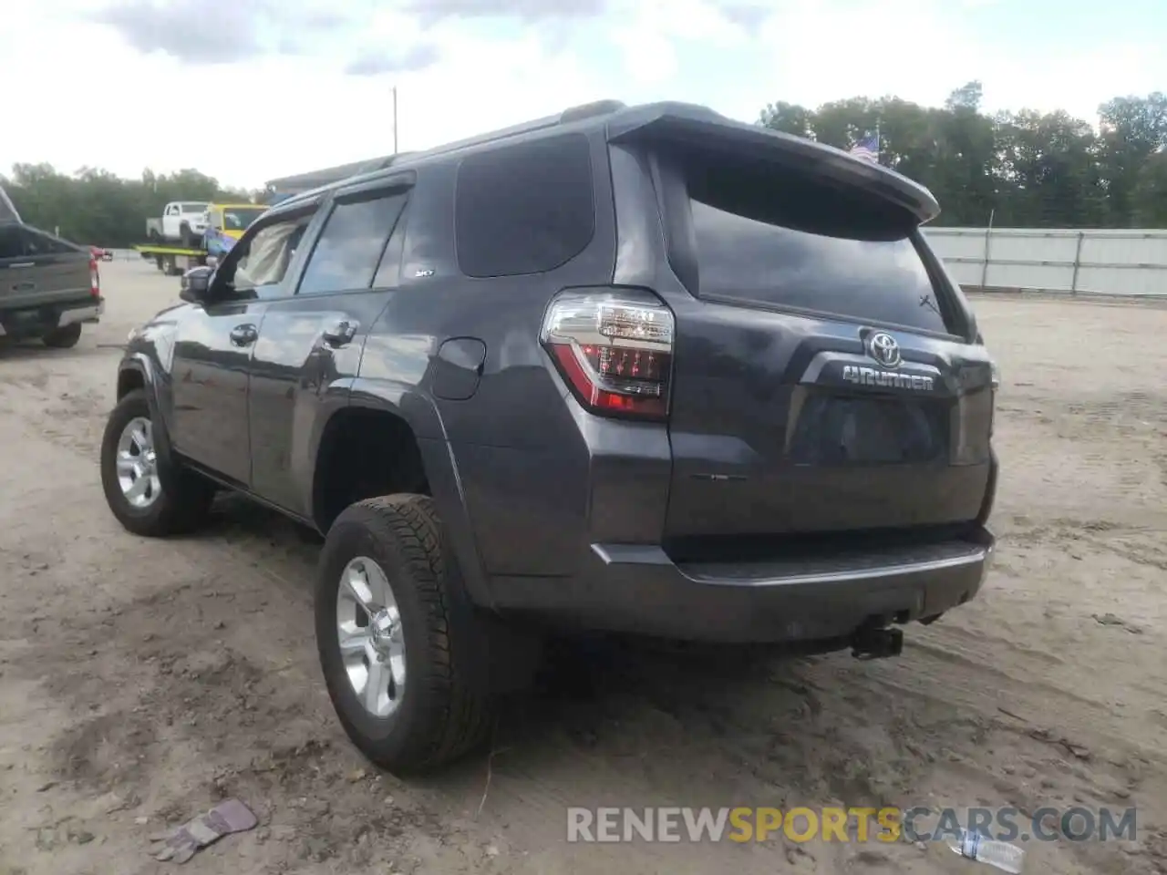 3 Photograph of a damaged car JTEMU5JR6N6025503 TOYOTA 4RUNNER 2022