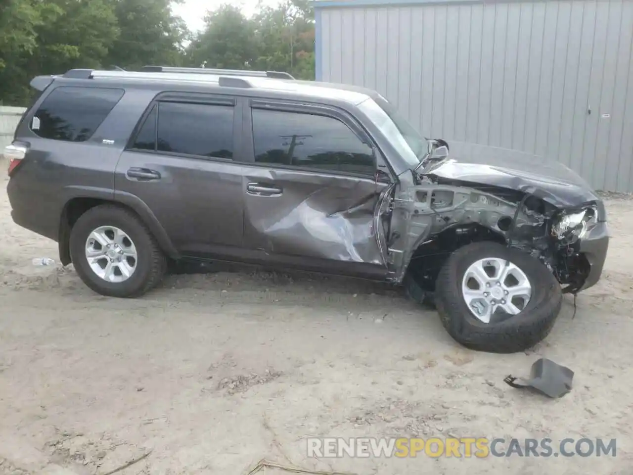 9 Photograph of a damaged car JTEMU5JR6N6025503 TOYOTA 4RUNNER 2022