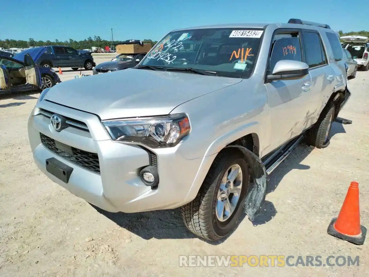 2 Photograph of a damaged car JTEMU5JR7N6003090 TOYOTA 4RUNNER 2022