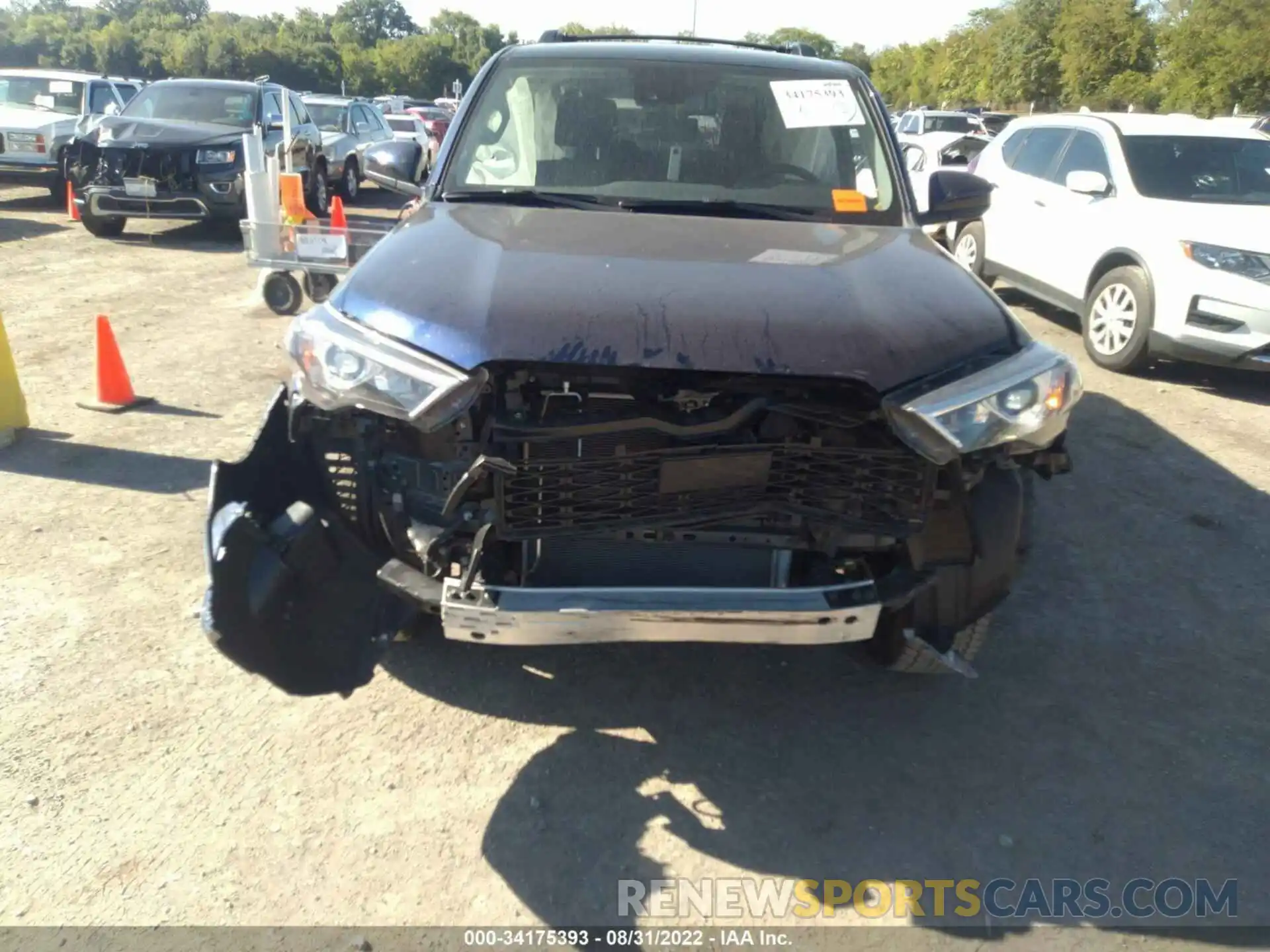 6 Photograph of a damaged car JTEMU5JR8N6011022 TOYOTA 4RUNNER 2022