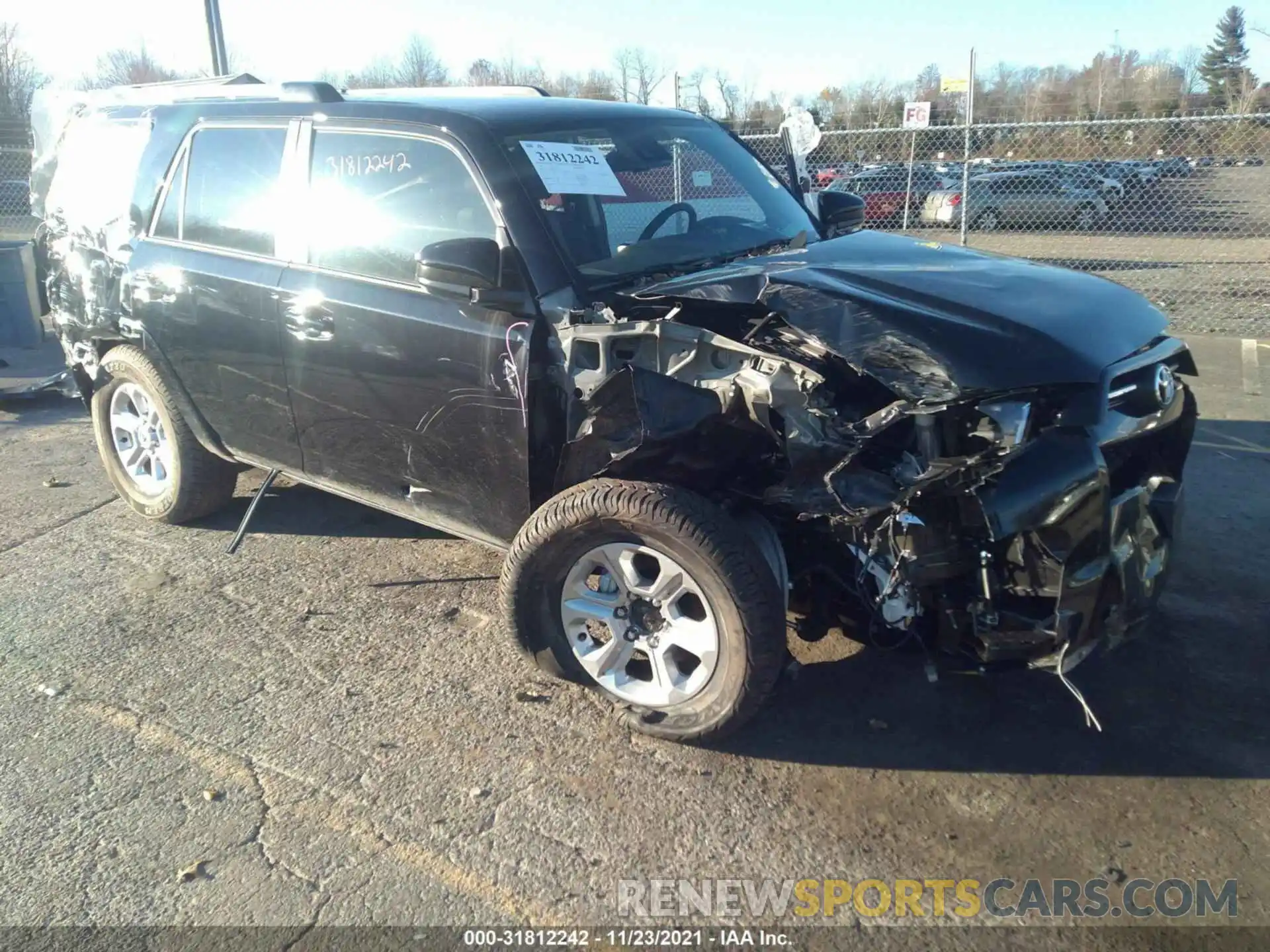 1 Photograph of a damaged car JTEMU5JR9N5977367 TOYOTA 4RUNNER 2022